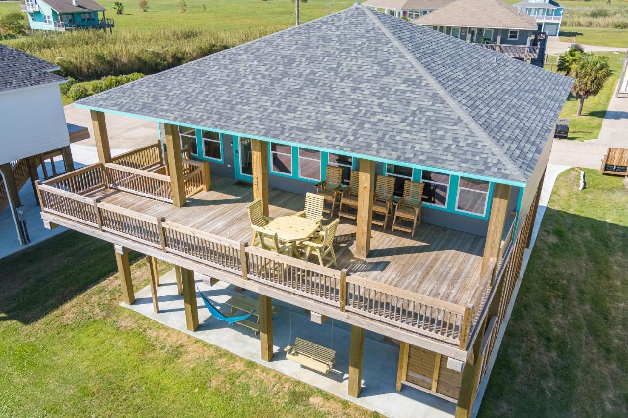 Stylish 4Br Crystal Beach Retreat Walk To Beach Bolivar Peninsula Exterior foto