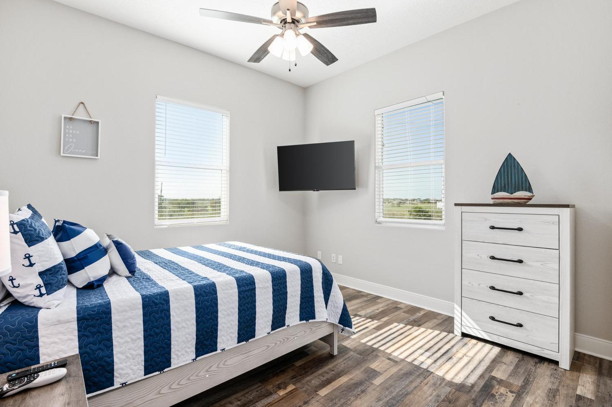 Stylish 4Br Crystal Beach Retreat Walk To Beach Bolivar Peninsula Exterior foto